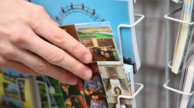 El kartpostal seçer