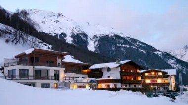 Chalets dağ karşı durmak