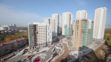 Birkaç bina yapım aşamasında