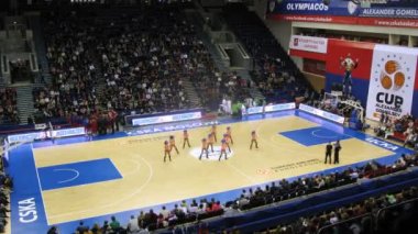 Dansçılar süre maç sonu kamuoyunda eğlendirmek