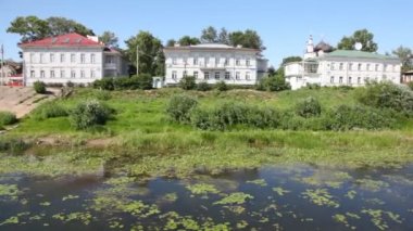 Vologda şehir içinde beyaz binalar