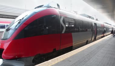 Modern tren durakları istasyonu