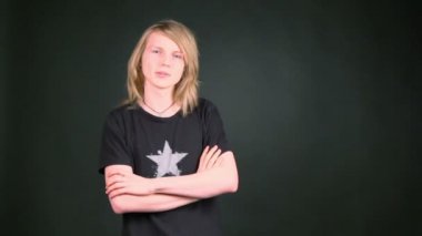 Yıldız ile gömlekli çocuk