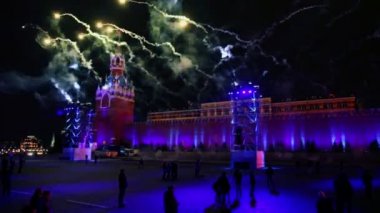 Fireworks Kremlin duvarının yakınında