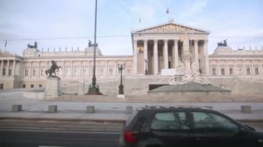 Viyana Parlamentosu yakın toplu taşıma