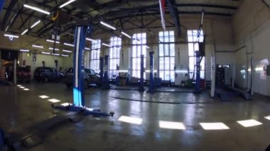Otomobil araba bakım Merkezi'nde standı