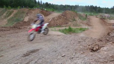 Motosiklet binmek pistlerde