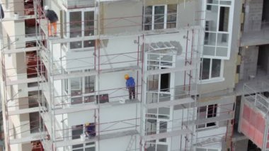 İskele üzerinde durmak