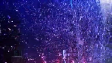 Kamera halatlar üzerinde hareket eder.