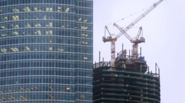 rascacielos en construcción