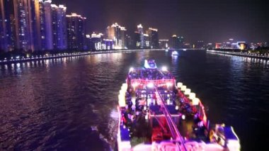 Nehir Manzaralı Köprüsü'nden