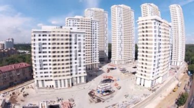 İnşaatçılar şantiyeye gitmek