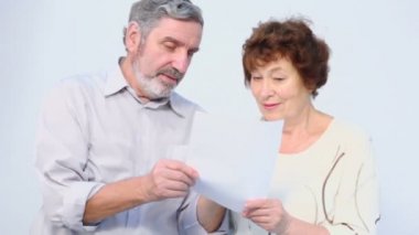 Üst düzey çift kağıt listesi tutun