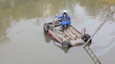 Emercom asker otomobili çalışır