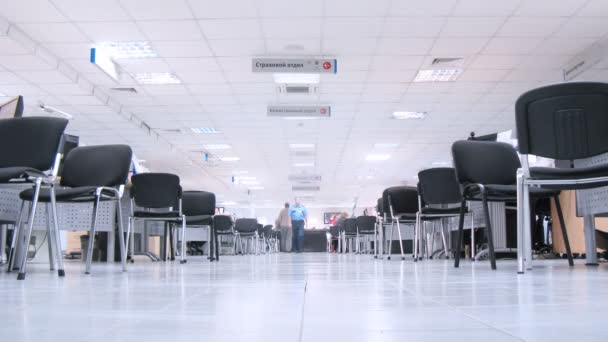 Chairs stand near workplaces in office — Stock Video