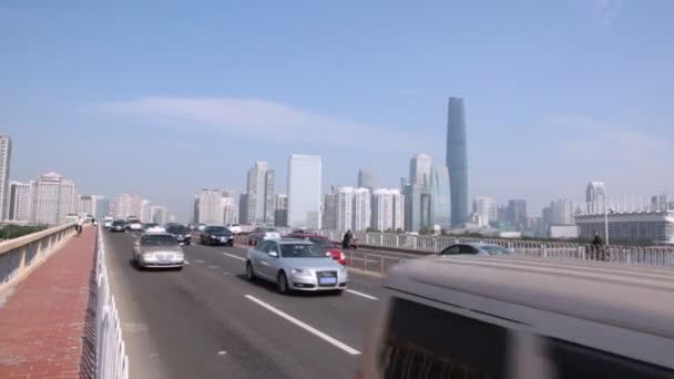 Sześć pasa ulicy na most Guangzhou — Wideo stockowe