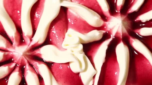 Cones of vanilla ice cream — Stock Video