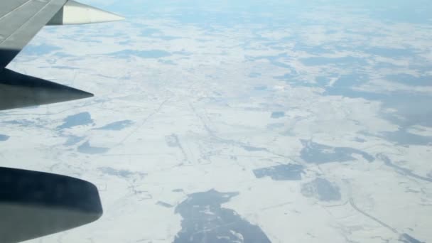 Vista desde una ventana de avión — Vídeos de Stock