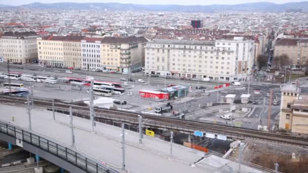 Busstation in Wenen — Stockvideo