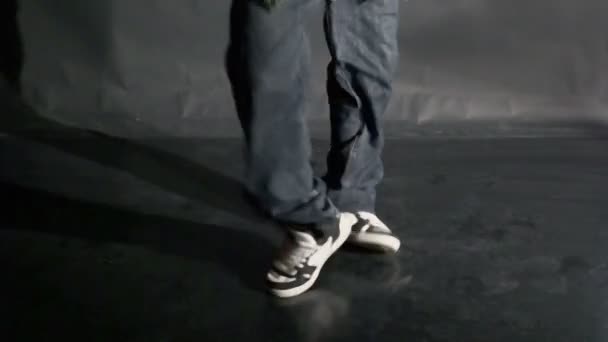 Hip-hop tancerz taniec — Wideo stockowe