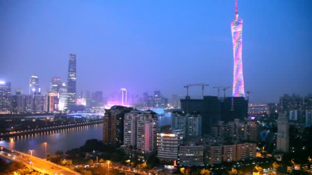 Avond panoramisch uitzicht over Guangzhou — Stockvideo