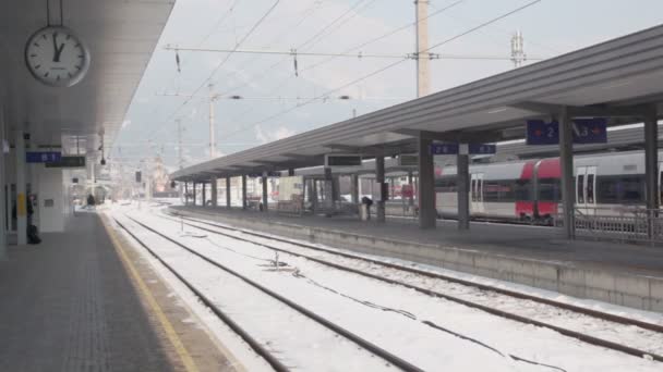 Train ride on railway station — Stock Video