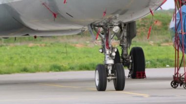 Airdrome iniş takımı ve kabin uçakta