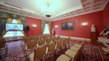 Satır gazeteciler için sandalye