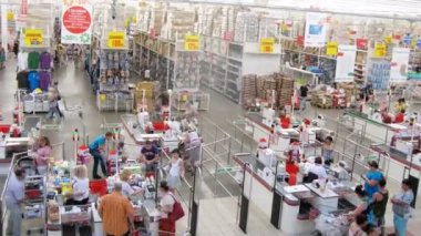 Kasiyer Auchan ürünleri tarama