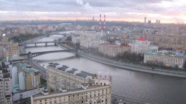 Akşam Moskova'da Moskova Nehri Panoraması