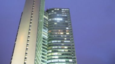 Gökdelen üzerinde yakın çekim akşam