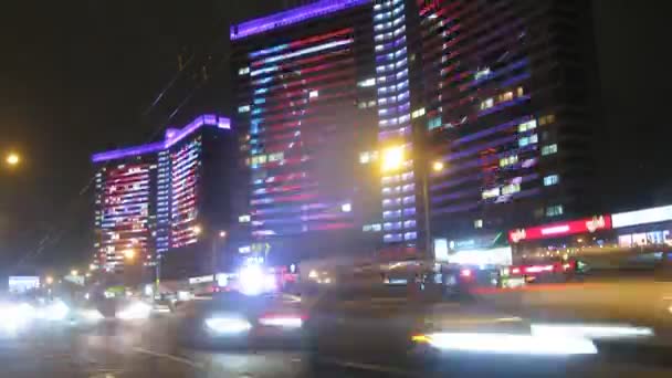 Éjszakai forgalom a Novy Arbat, Moszkva — Stock videók