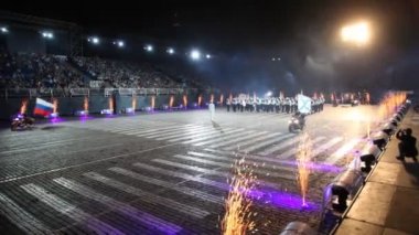 Rus Deniz Kuvvetleri Orkestrası geçit töreni