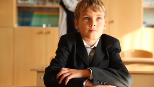 Boy in first day of school — Stock Video