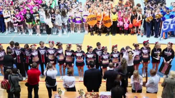 Awarding of cheerleaders team Energy at Championship — Stock Video