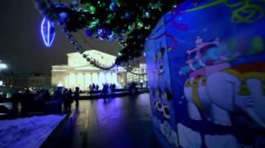 Bolşoy Tiyatrosu insanlar yürümek