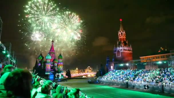 Mulțime vizionarea spectacol de artificii — Videoclip de stoc