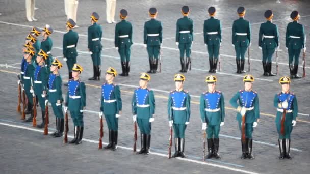 Парад президентской гвардии на военном фестивале — стоковое видео
