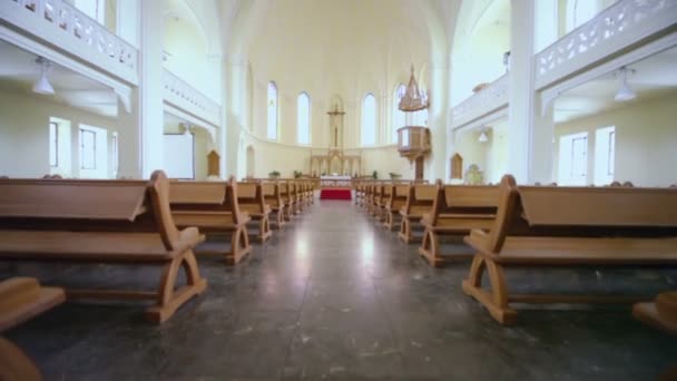 Hall van Evangelische Lutherse kathedraal — Stockvideo