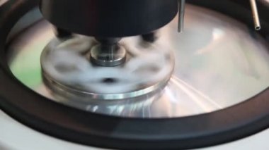 Bileme ve parlatma makinesi