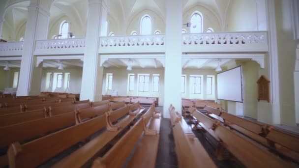 Bancs dans la cathédrale évangélique luthérienne — Video