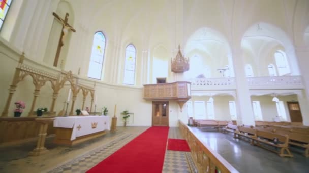 Koor in Evangelische Lutherse kathedraal — Stockvideo