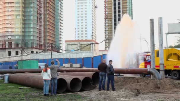 Systemy kanalizacji przełom w Bogorodskoye — Wideo stockowe