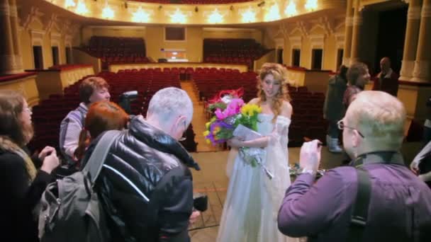 Actress A.Makeeva after musical — Stock Video