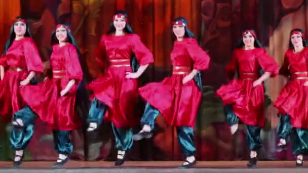 Lányok kosztüm orientális tánc — Stock videók