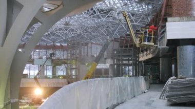 Kaynakçı Havaalanı asansörde iskele üzerinde