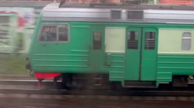 Yeşil yolcu treni