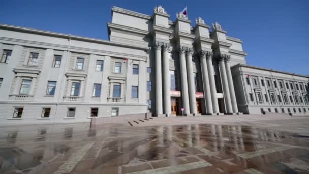 Здание академического театра оперы и балета — стоковое видео