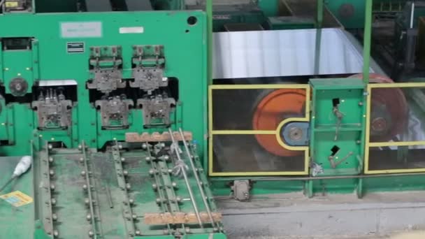 Aluminio en la máquina con unidad de control — Vídeos de Stock