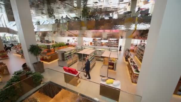 Farmers market in Tsvetnoy mall — Stock Video
